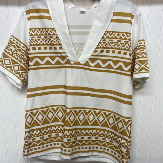 SHORT SLEEVE COLLARED V NECK TOP