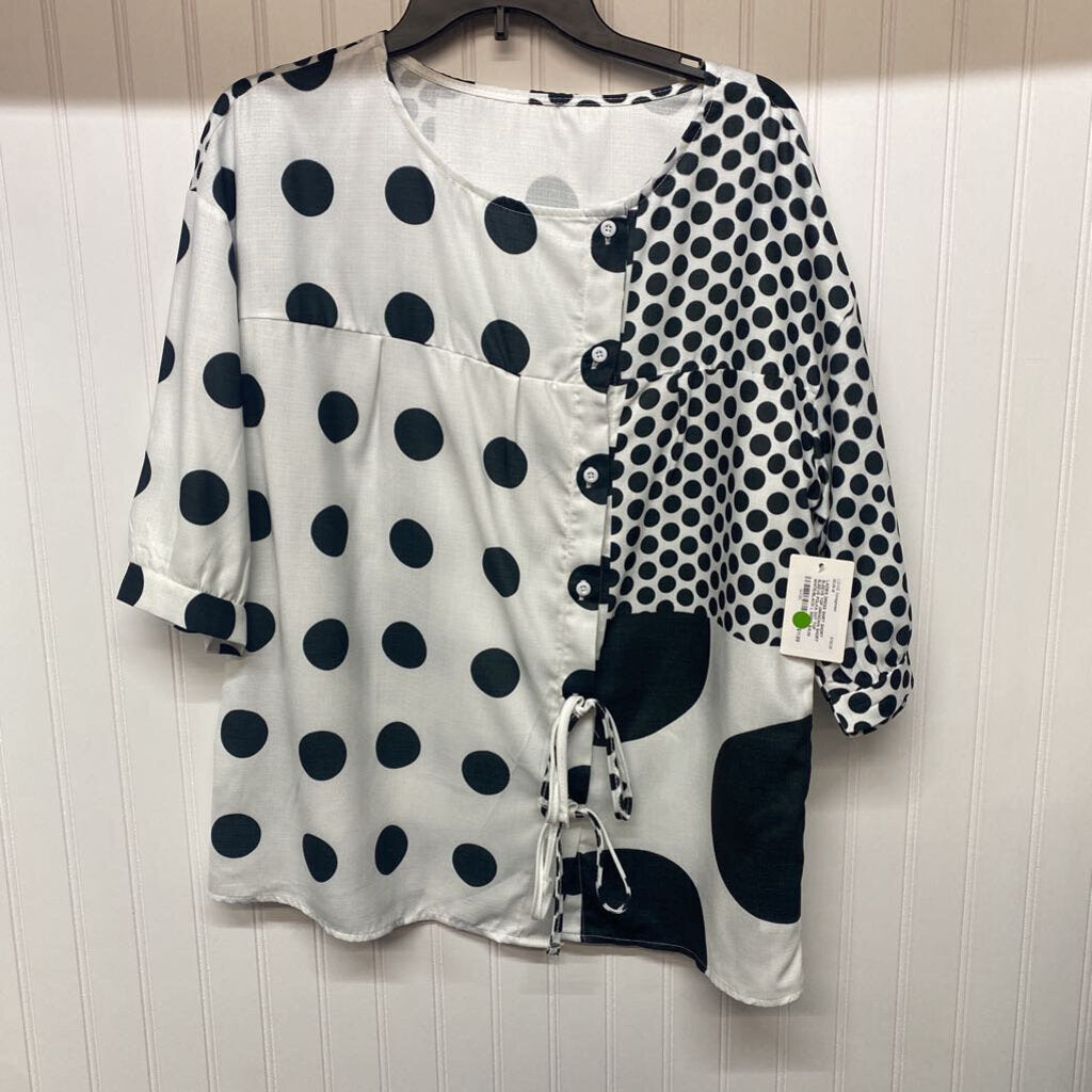 SHORT SLEEVE POLKA DOT TOP