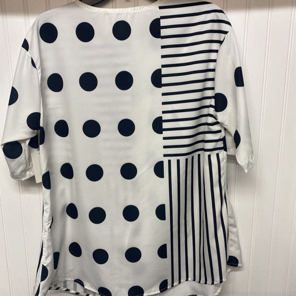 SHORT SLEEVE POLKA DOT TOP