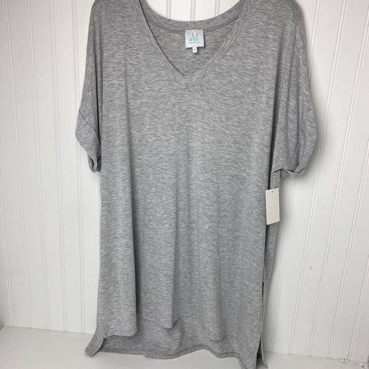V NECK SHORT SLEEVE TEE