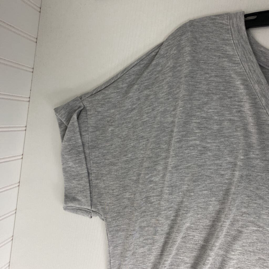 V NECK SHORT SLEEVE TEE