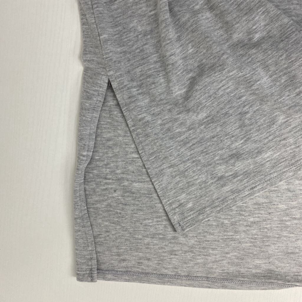 V NECK SHORT SLEEVE TEE
