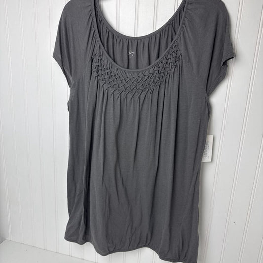 SHORT SLEEVE TOP