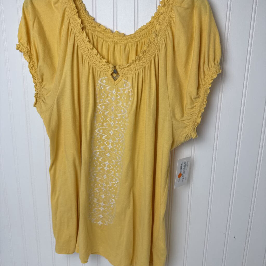 SHORT SLEEVE TOP