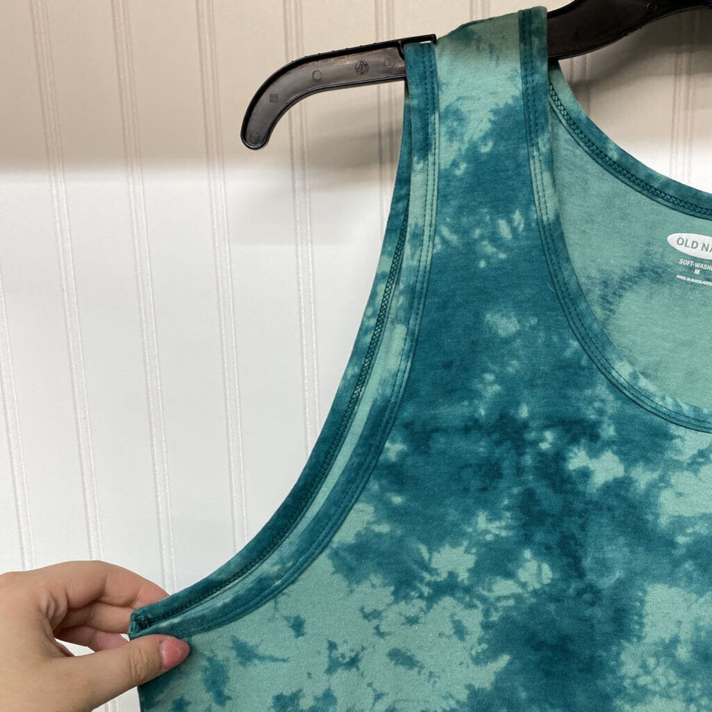 GRAPHIC TANK TOP