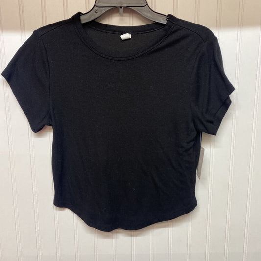 SHORT SLEEVED CROP TOP