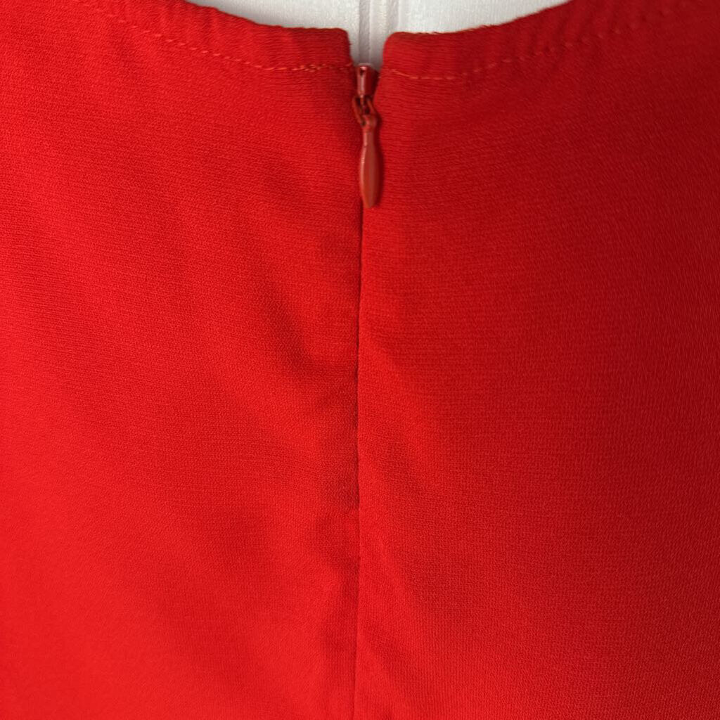 SHORT SLEEVED TOP