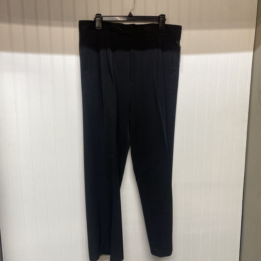 PLEATED DRESS PANTS