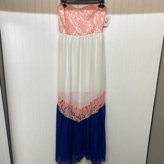 STRAPLESS DRESS