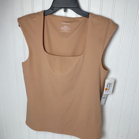 SQUARE NECK SLEEVLESS TOP