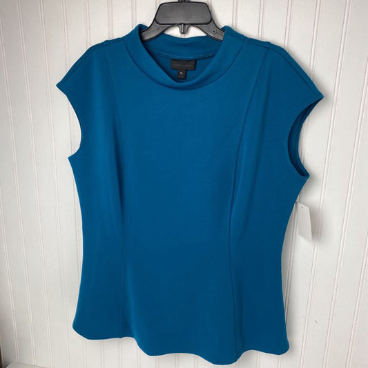 LADIES SLEEVELESS TOP