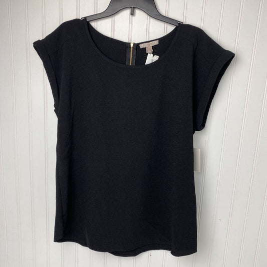 SLEEVELESS BLOUSE
