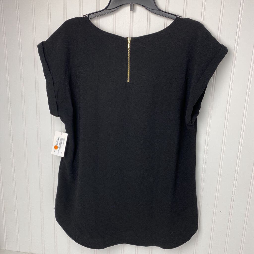 SLEEVELESS BLOUSE