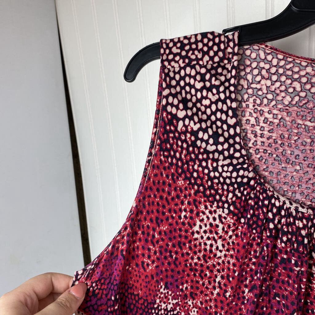 SLEEVELESS LAYERED FRONT TOP