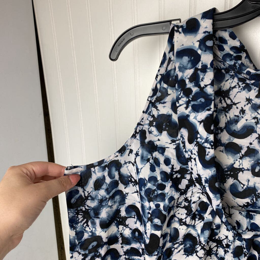 SLEEVELESS TOP