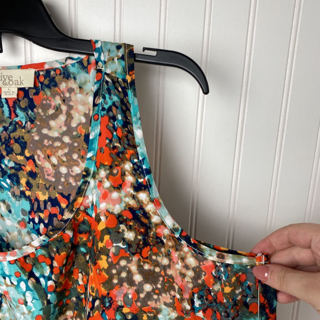 SLEEVELESS TOP