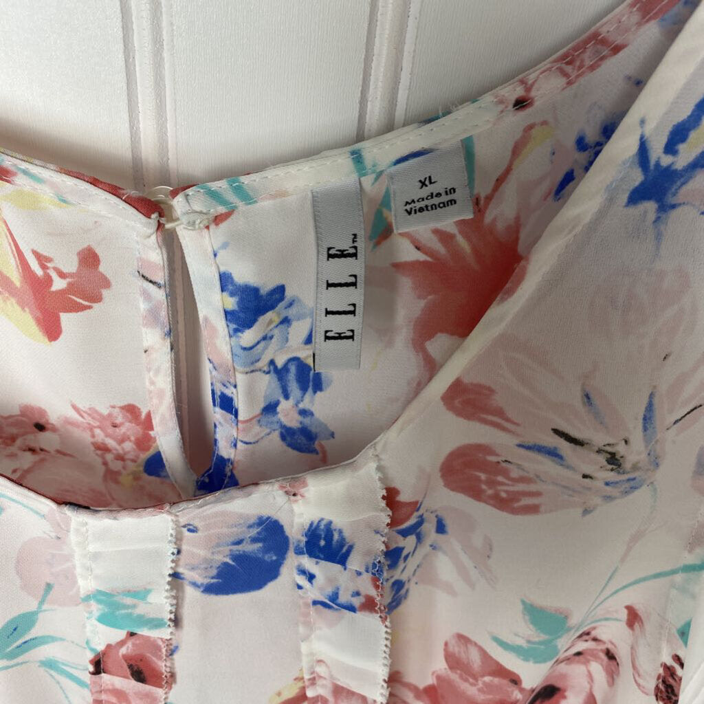 SLEEVELESS TOP