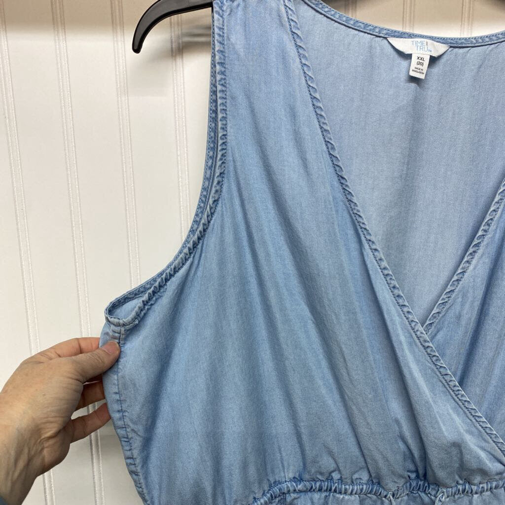 SLEEVELESS V NECK DRESS