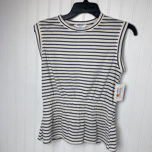 SLEEVLESS TOP
