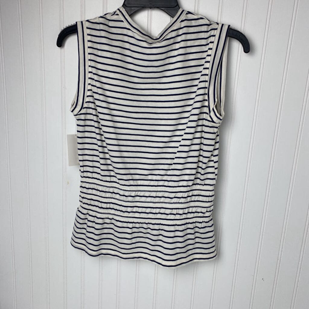SLEEVLESS TOP
