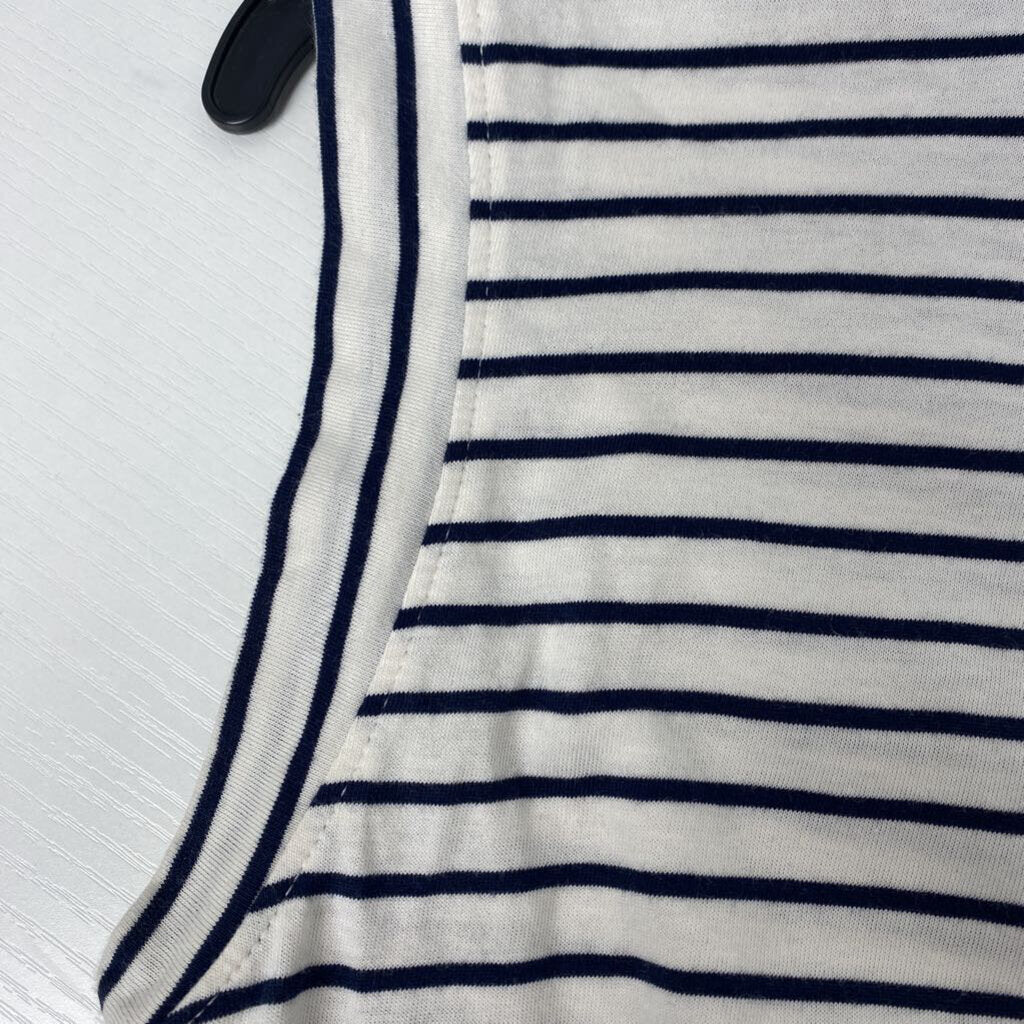 SLEEVLESS TOP