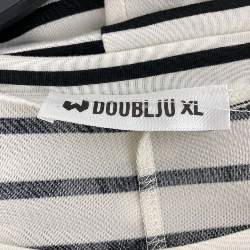 STRIPED SHORT SLEEVE TOP