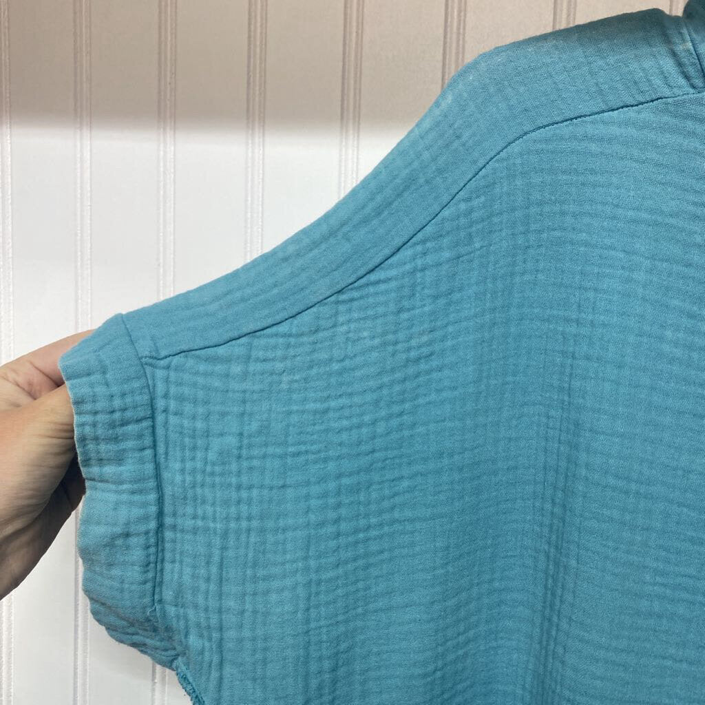 BLUE SHORT SLEEVE SHIRT
