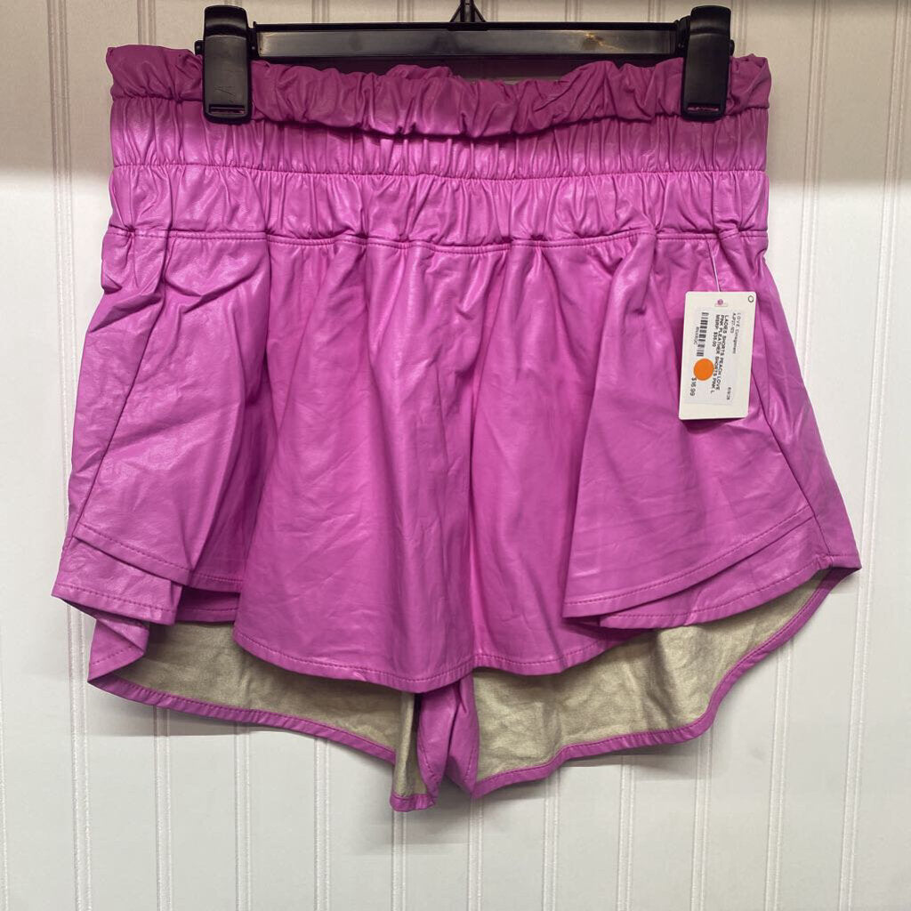 PINK PLEATHER SHORTS