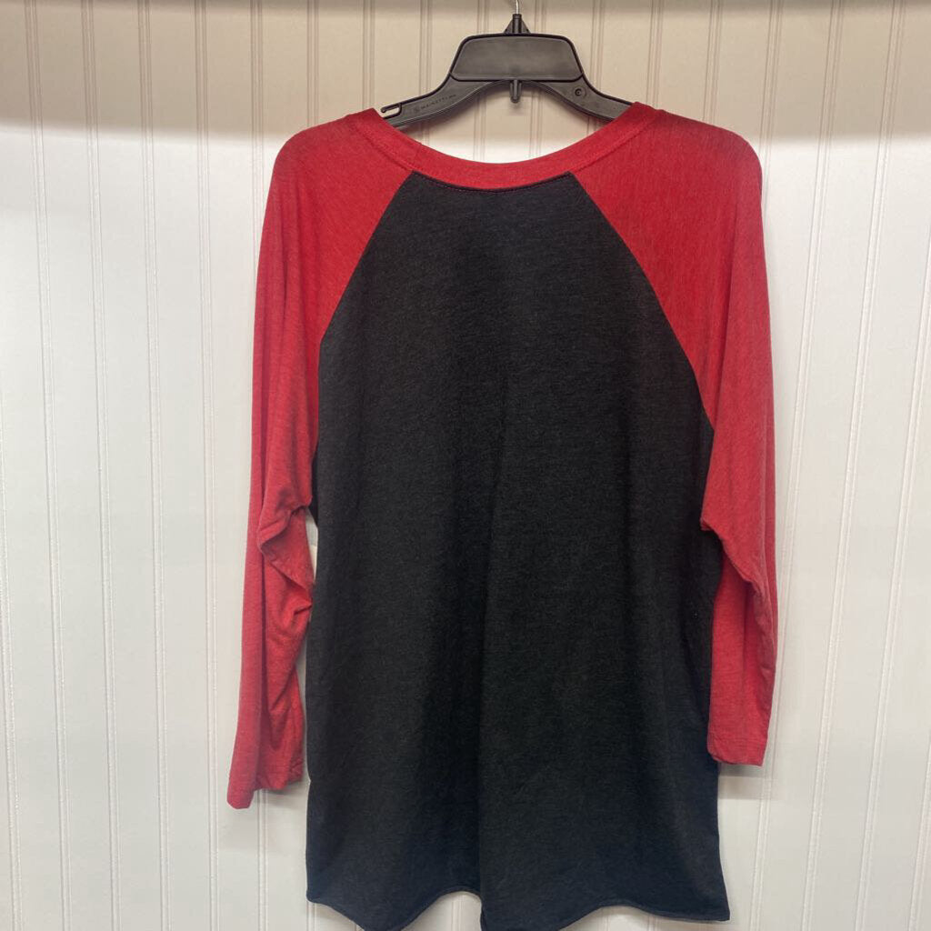 GRAPHIC T