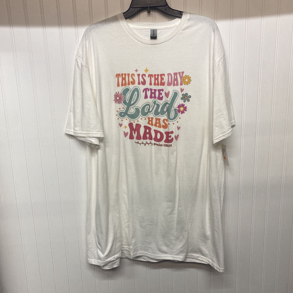 GRAPHIC T