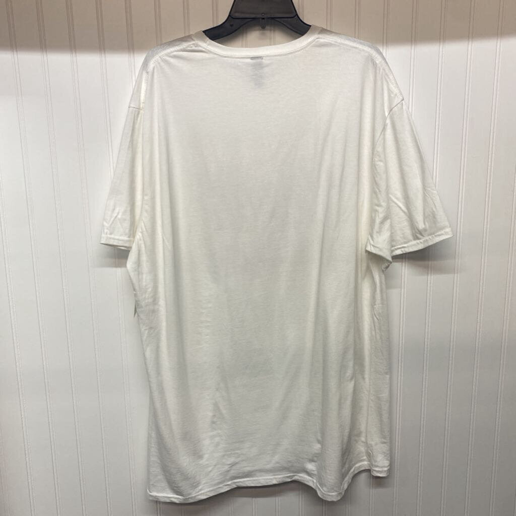 GRAPHIC T