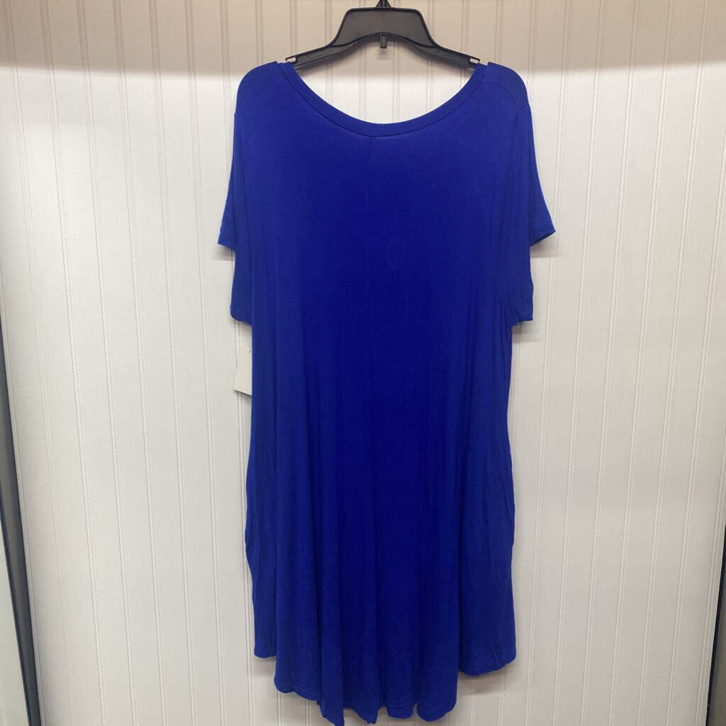 FLOWY BLUE DRESS
