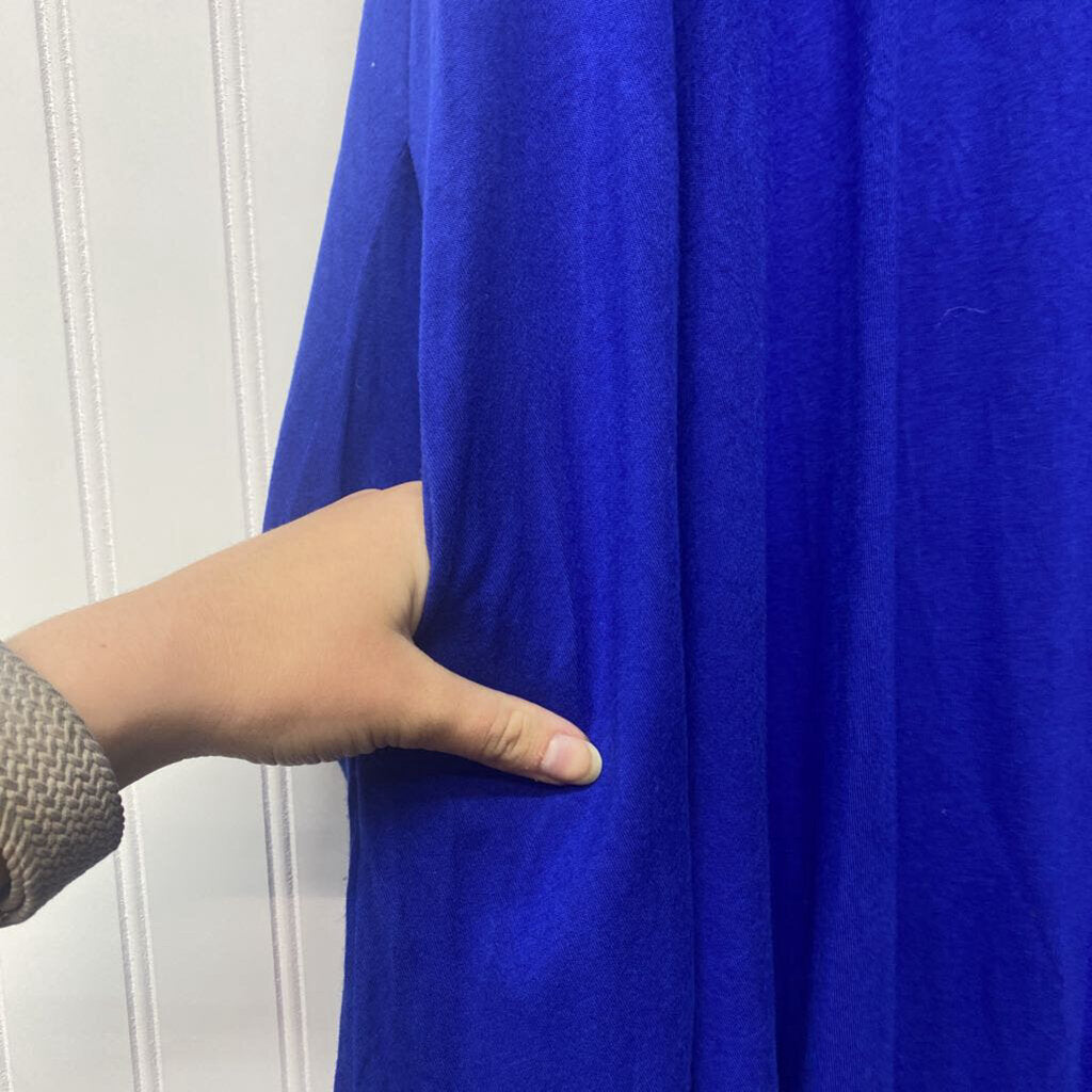 FLOWY BLUE DRESS