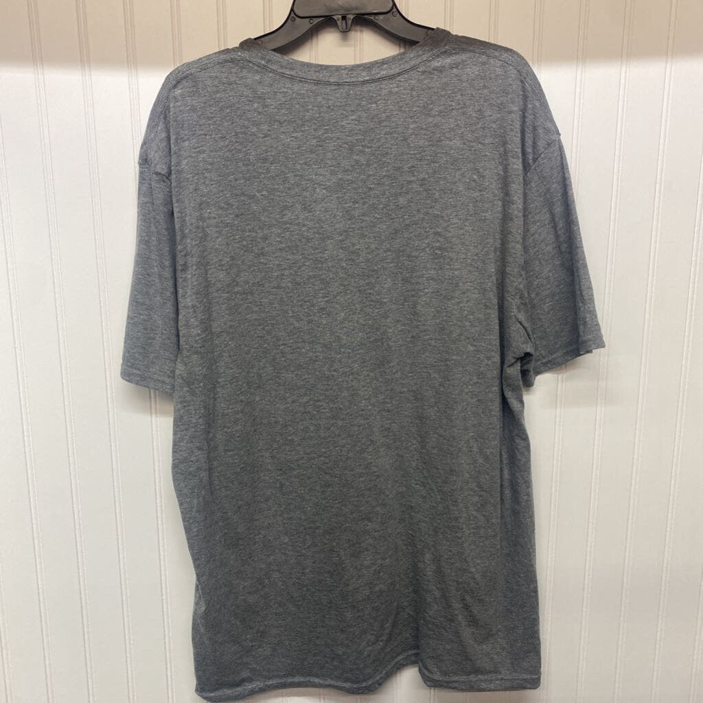 GRAPHIC T