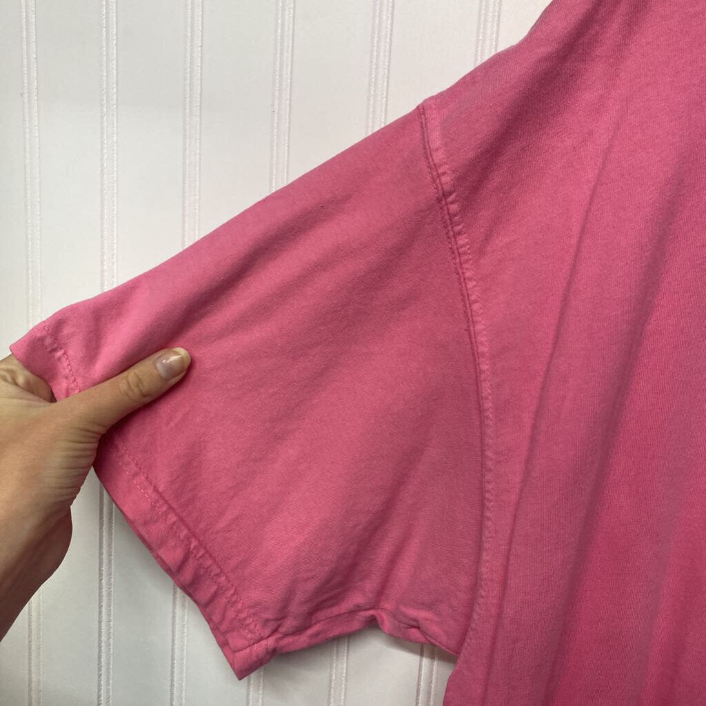 PINK GRAPHIC T