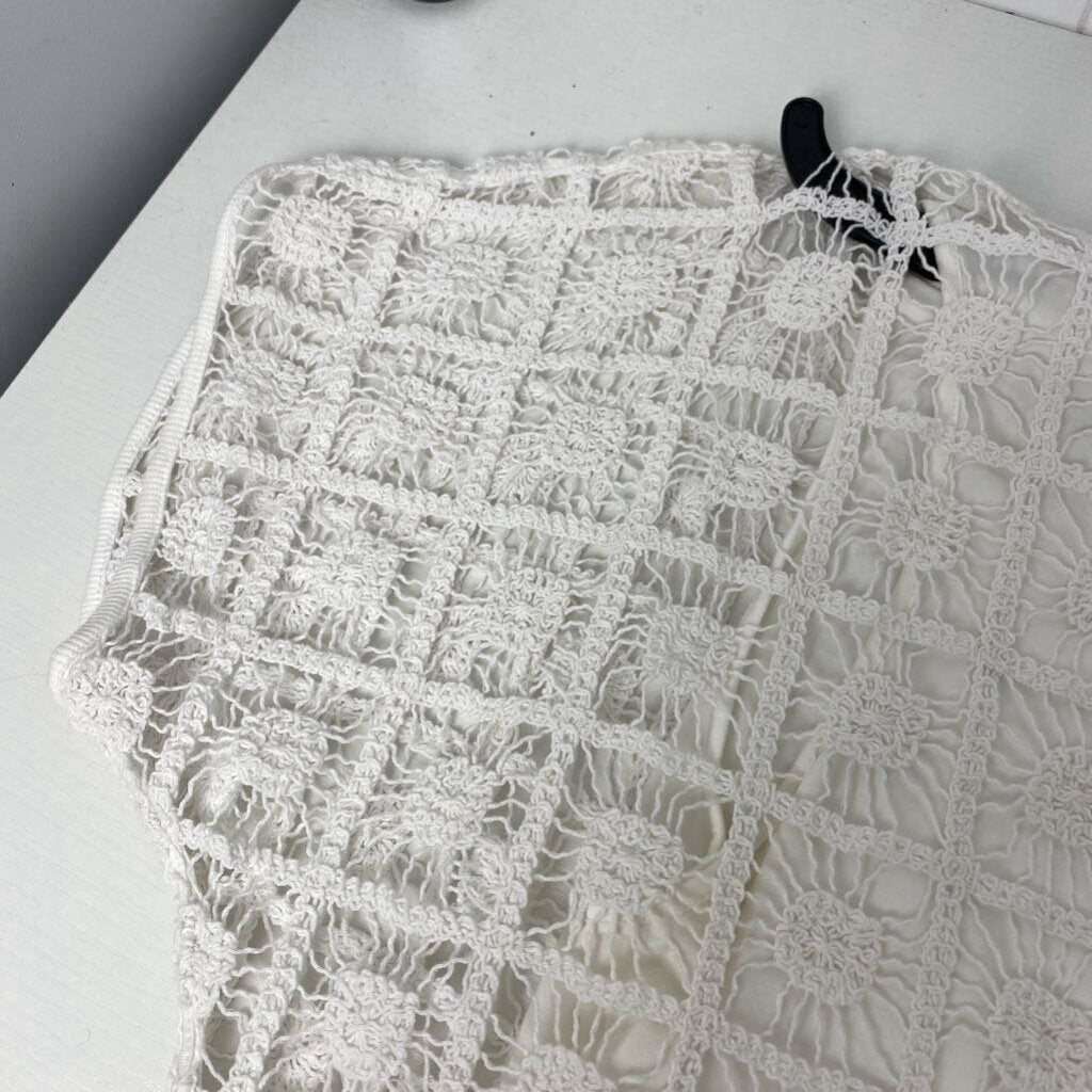 SHORT SLEEVE LACE TOP