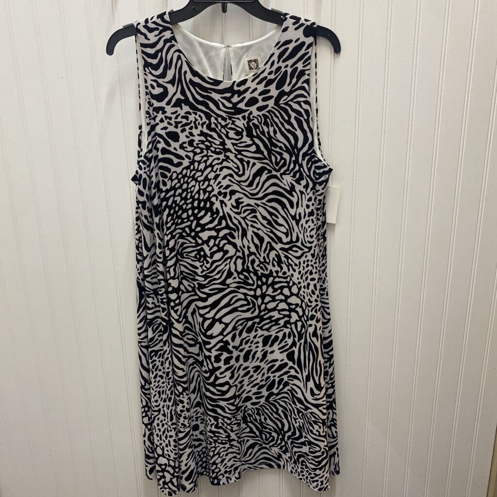 SLEEVELESS SHORT DRESS