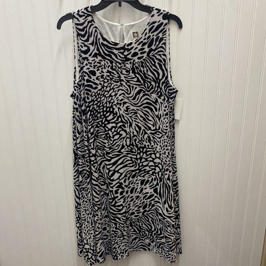 SLEEVELESS SHORT DRESS