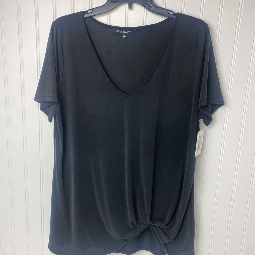 SHORT SLEEVE V NECK TOP
