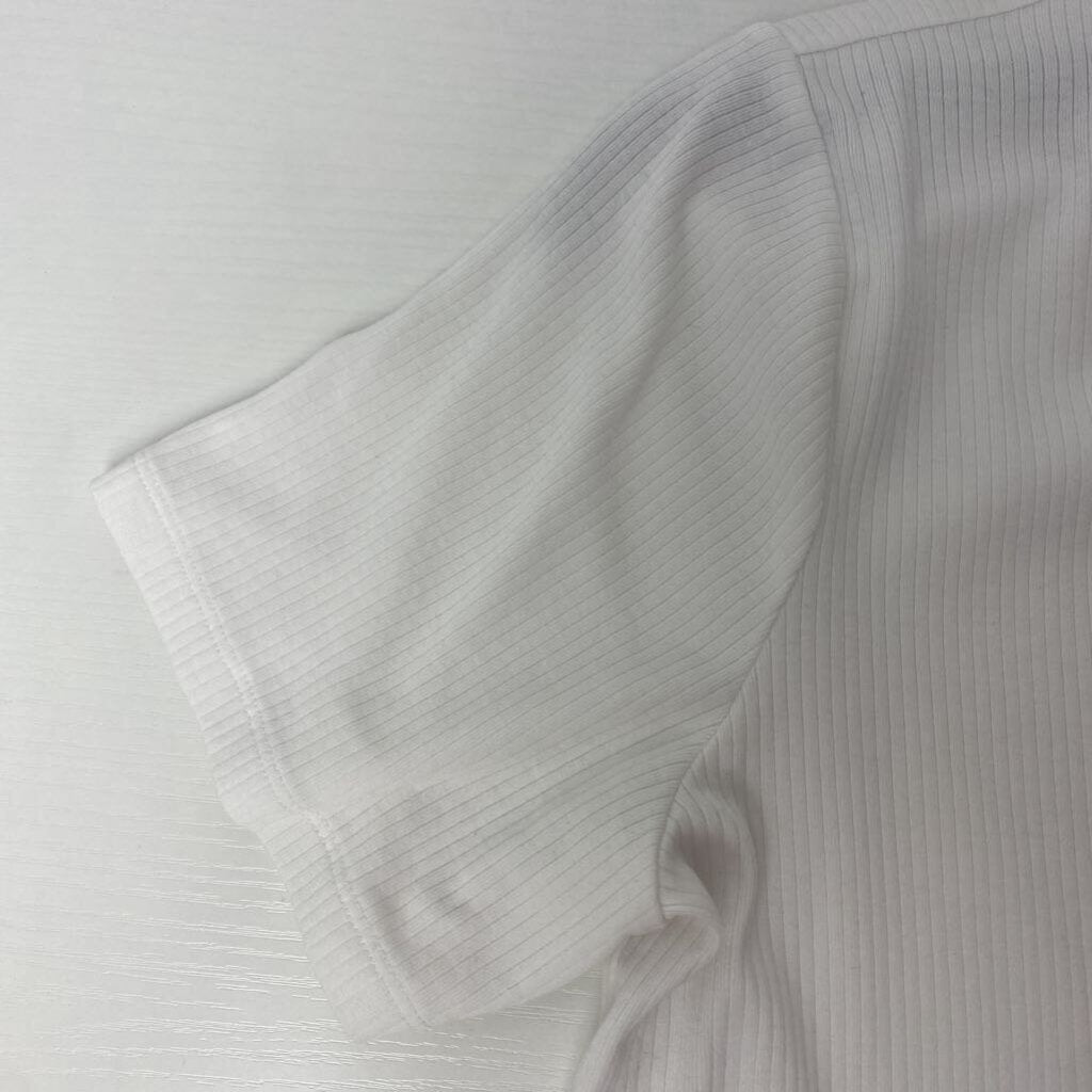 RIBBED SHORT SLEEVE TOP