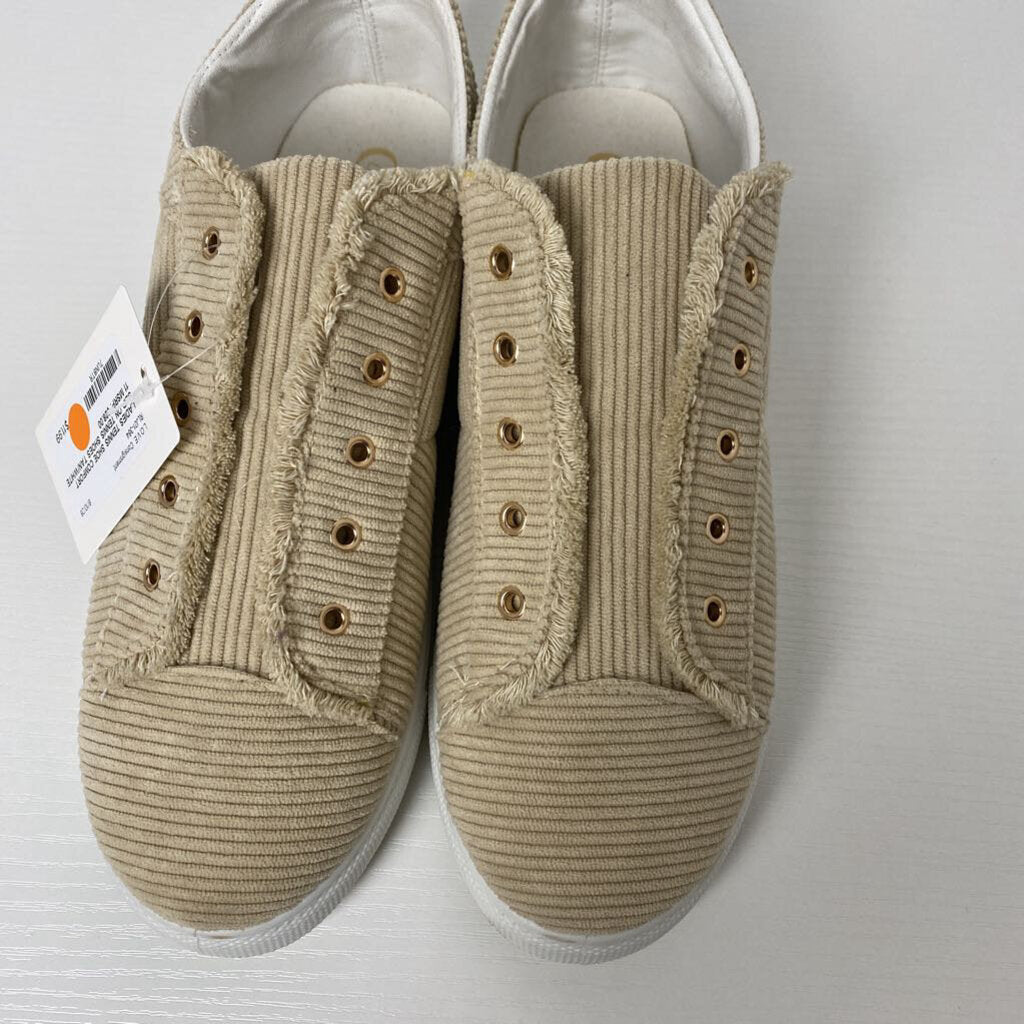 SLIP ON TENNIS SHOES