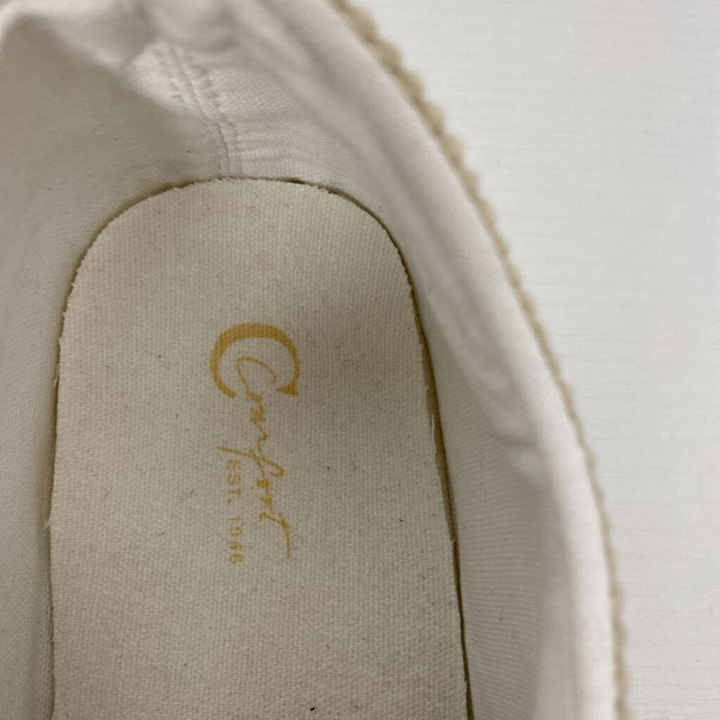 SLIP ON TENNIS SHOES