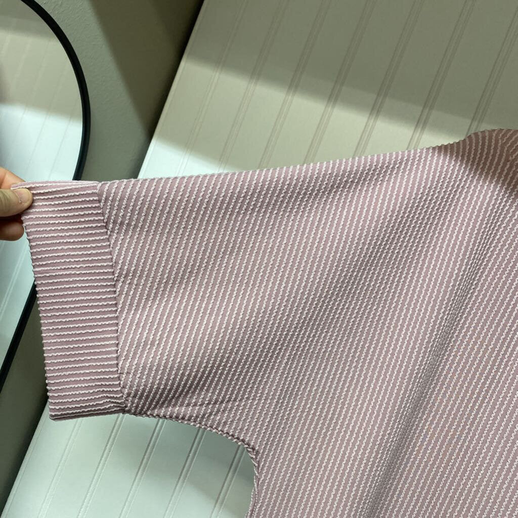 SHORT SLEEVE TOP