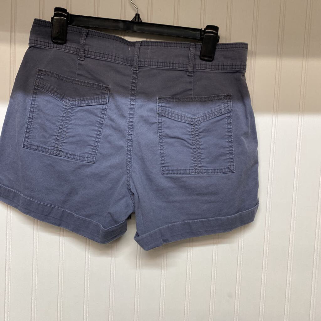 CASUAL SHORTS