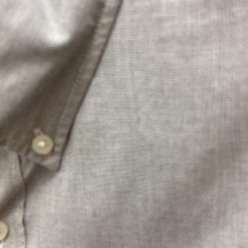 LONG SLEEVED BUTTON DOWN