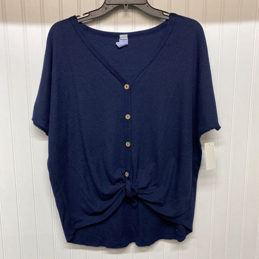 SHORT SLEEVE BUTTON UP KNIT TOP
