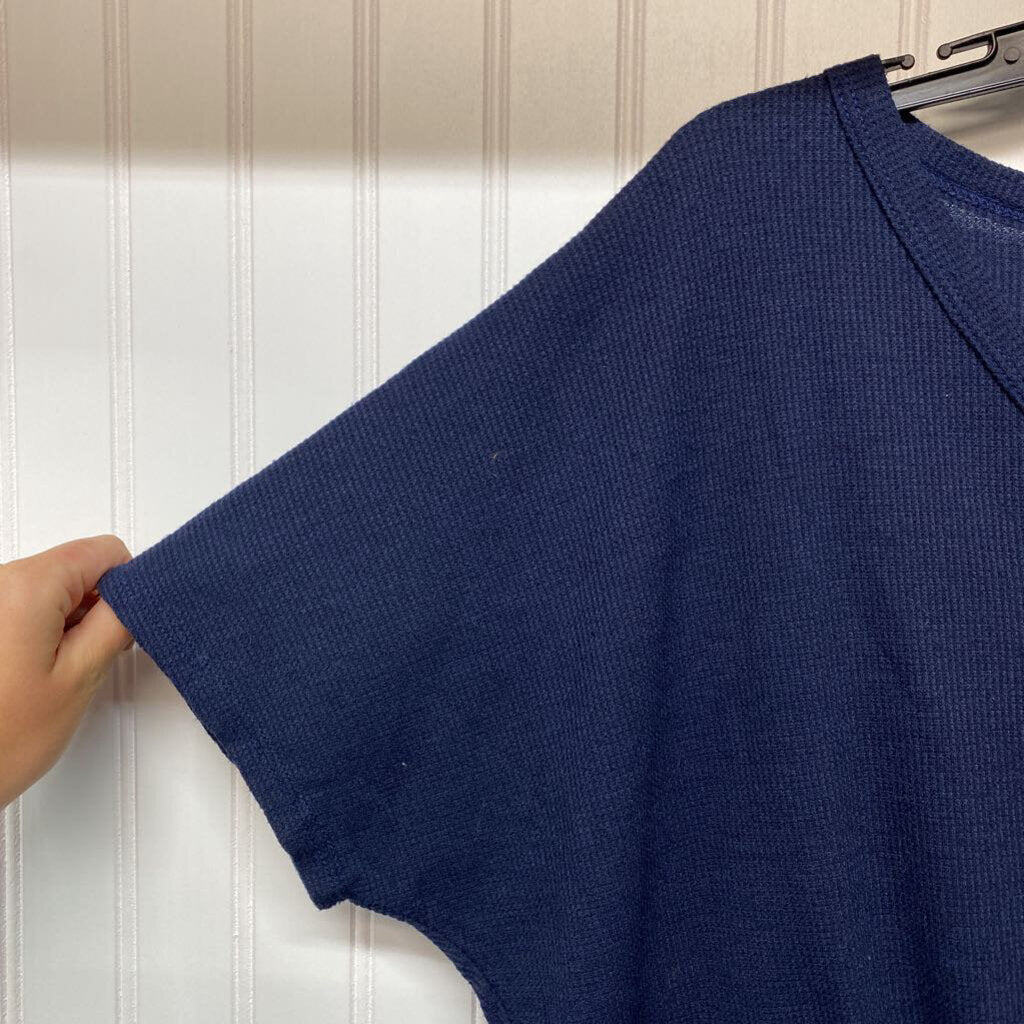 SHORT SLEEVE BUTTON UP KNIT TOP