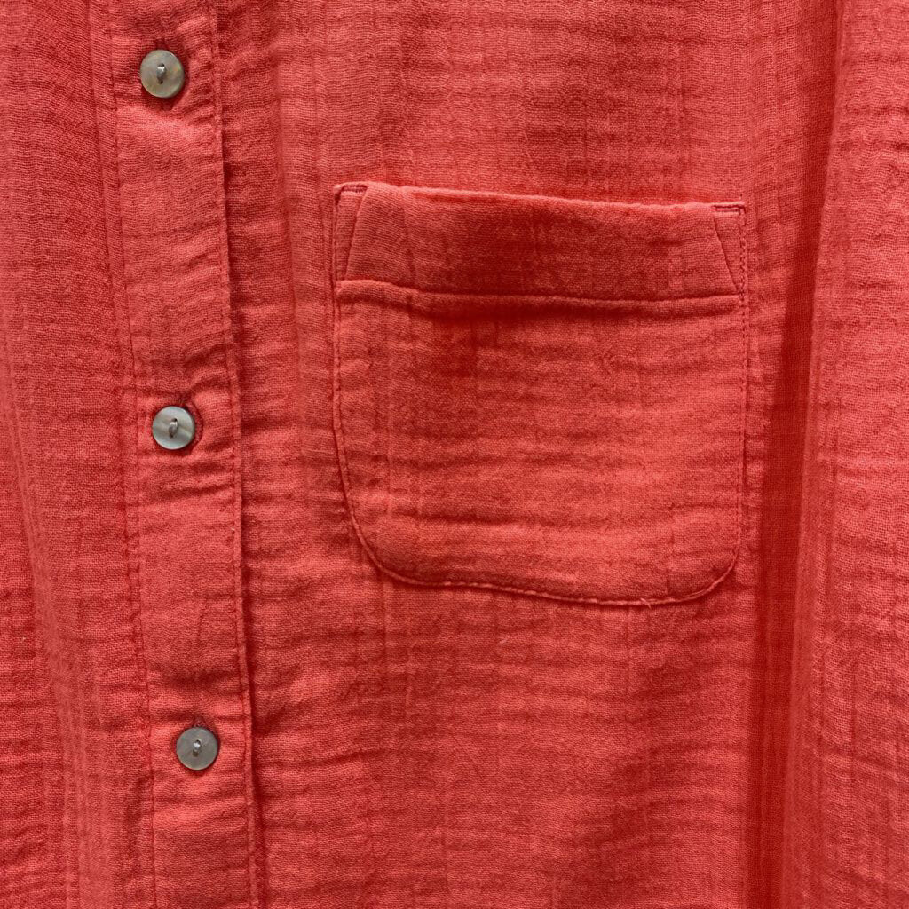 CORAL BUTTON UP