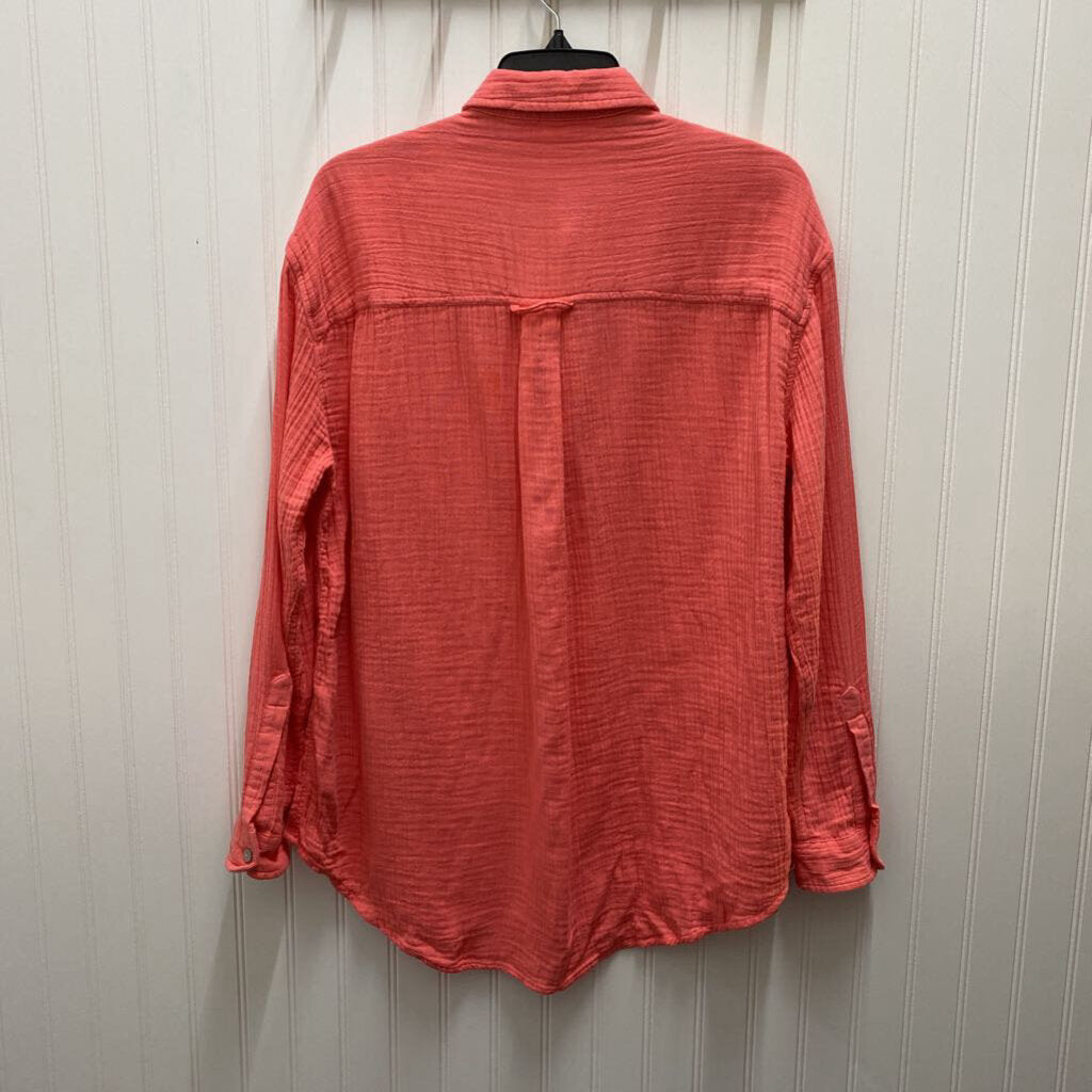 CORAL BUTTON UP