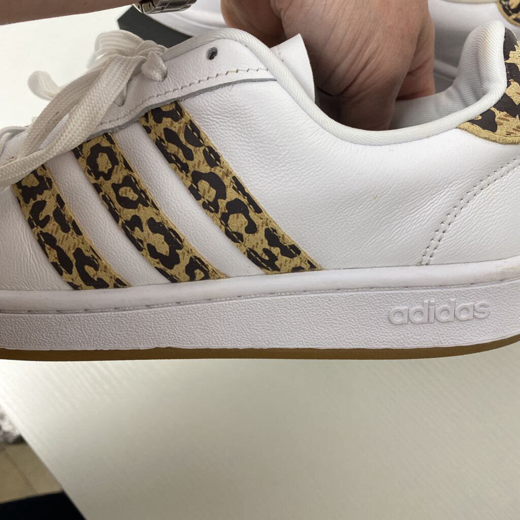 LADIES TENNIS SHOES